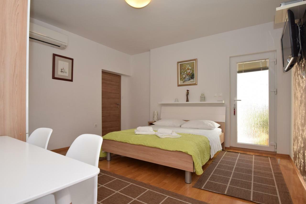 Apartment Smokrovic Starigrad Paklenica Esterno foto